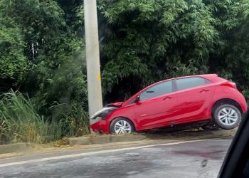 Acidentes com postes deixam 13 mil imóveis sem energia no Alto Tietê em 3 meses