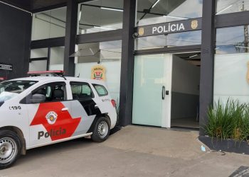 Vídeo flagra homem pichando muro no Shangai, em Mogi das Cruzes